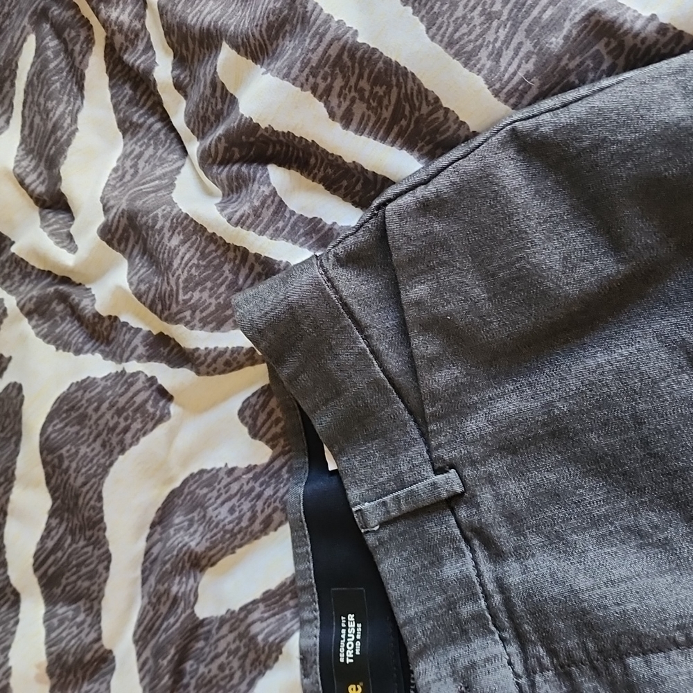 Trousers - Picture 3 of 4